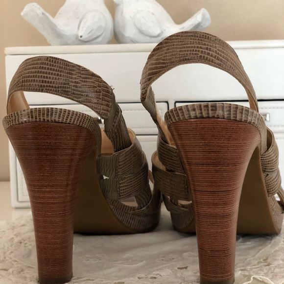 Talbots Sling Back Heels - Picture 3 of 5